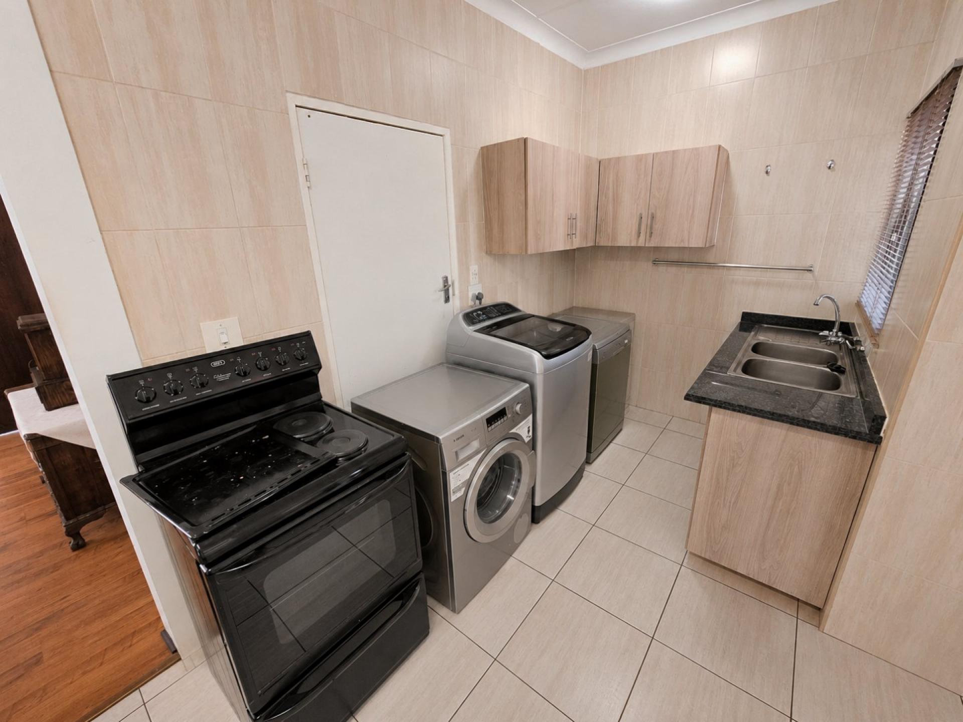  of property in Elspark