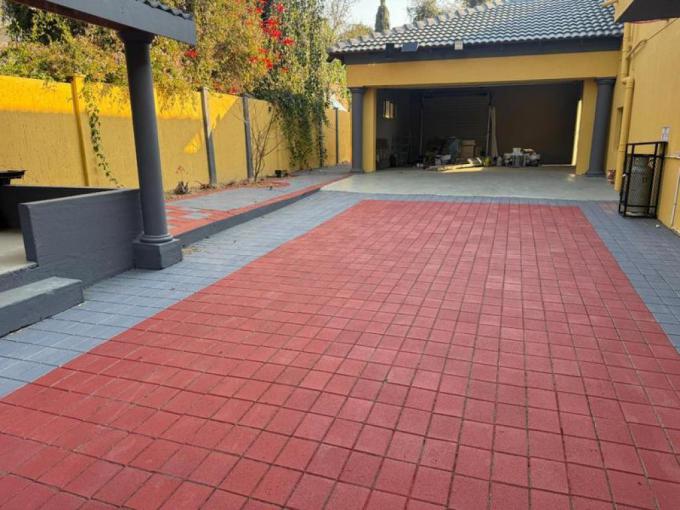 6 Bedroom House to Rent in The Reeds - Property to rent - MR721438