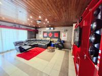  of property in Athlone Park