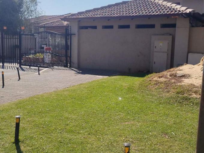 2 Bedroom Simplex for Sale For Sale in Meyersdal - MR721464
