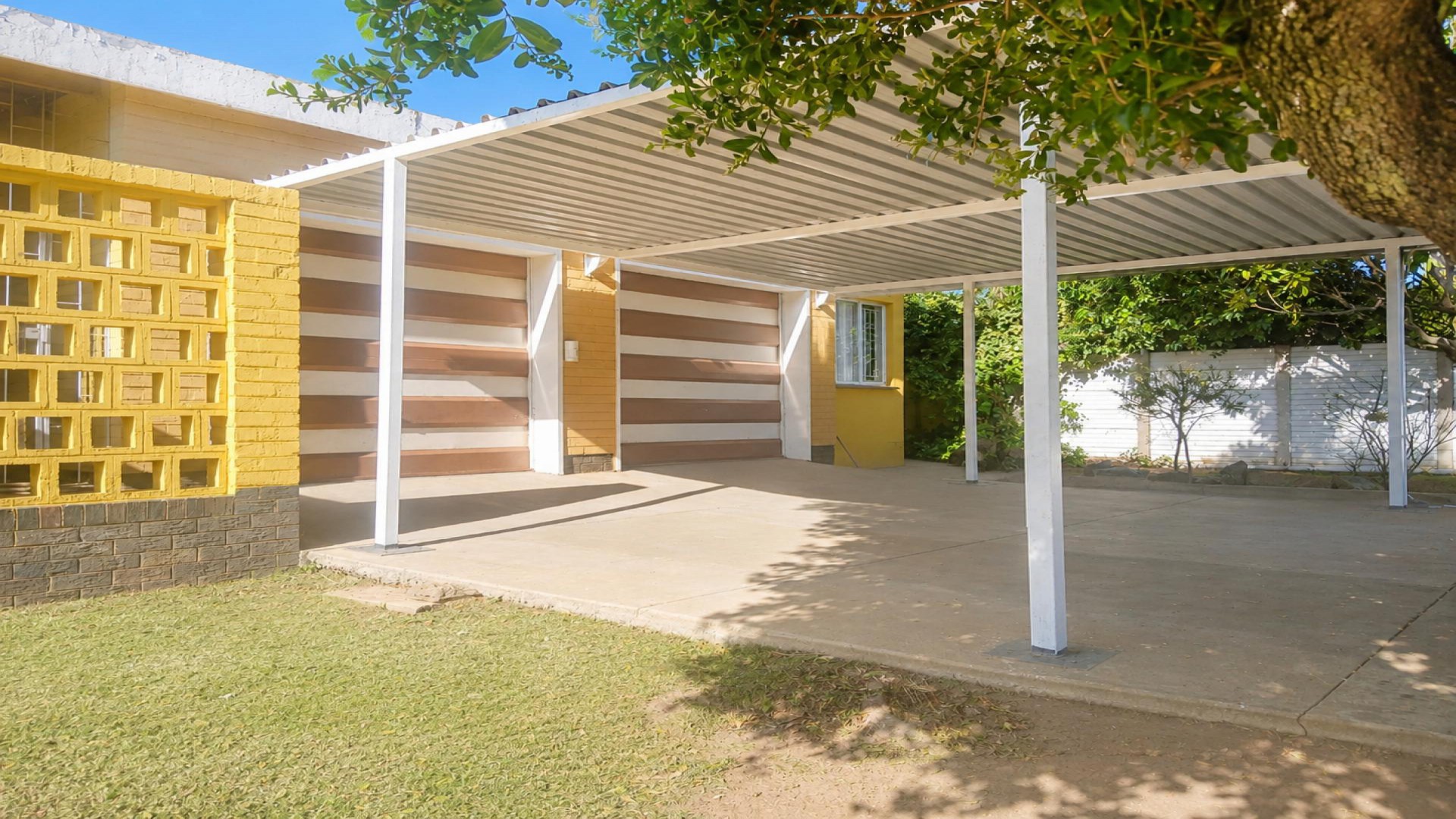 Front View of property in Elspark