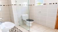 Bathroom 3+ of property in Elspark