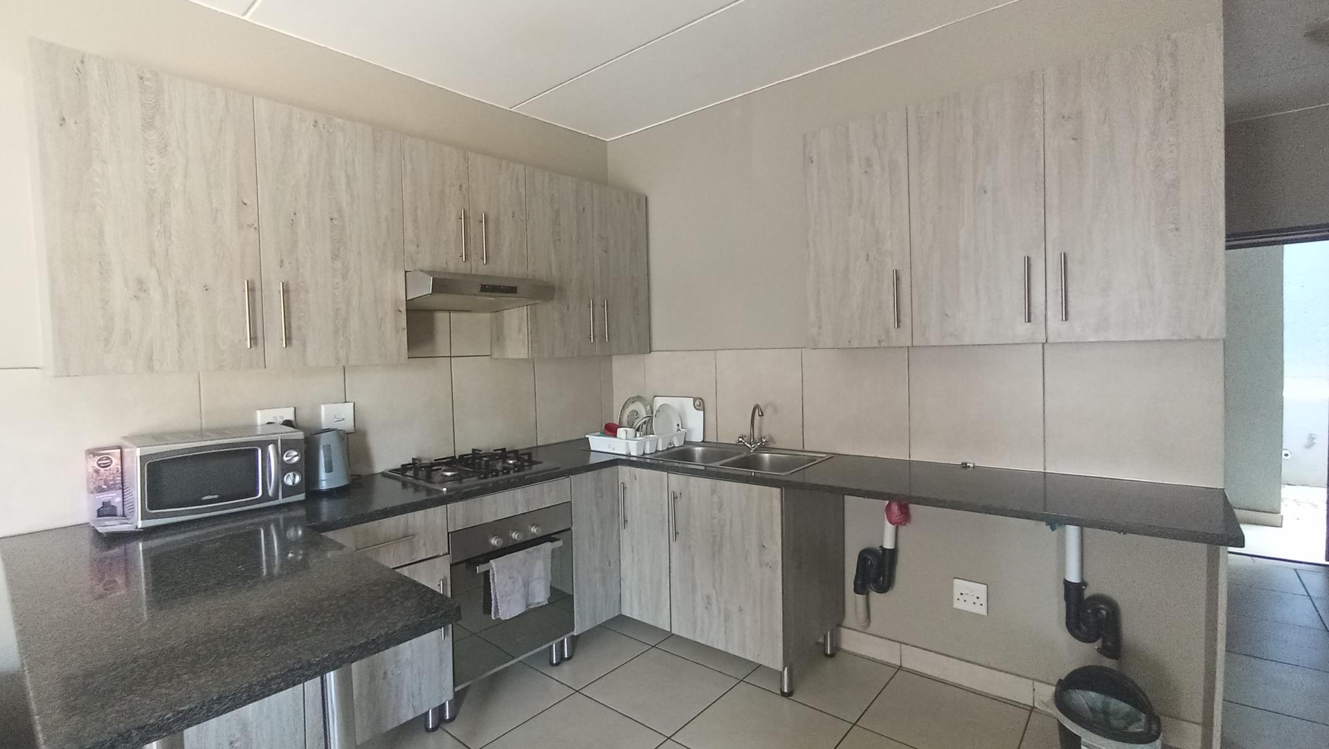Kitchen - 8 square meters of property in Midrand