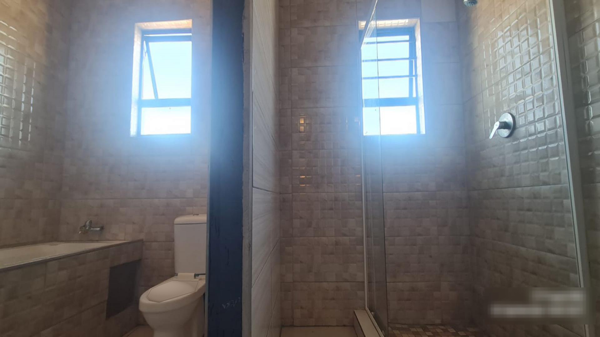 Bathroom 1 of property in Benoni