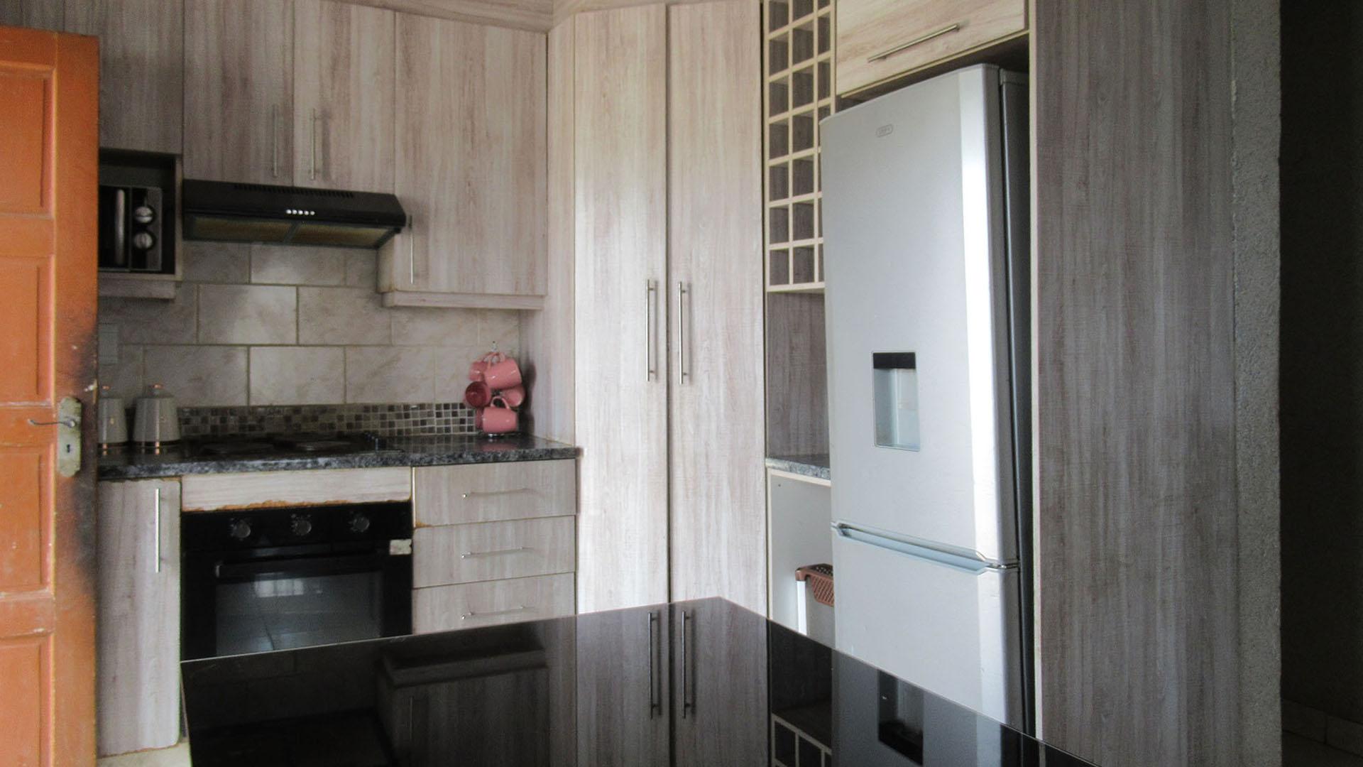 Kitchen - 14 square meters of property in Benoni