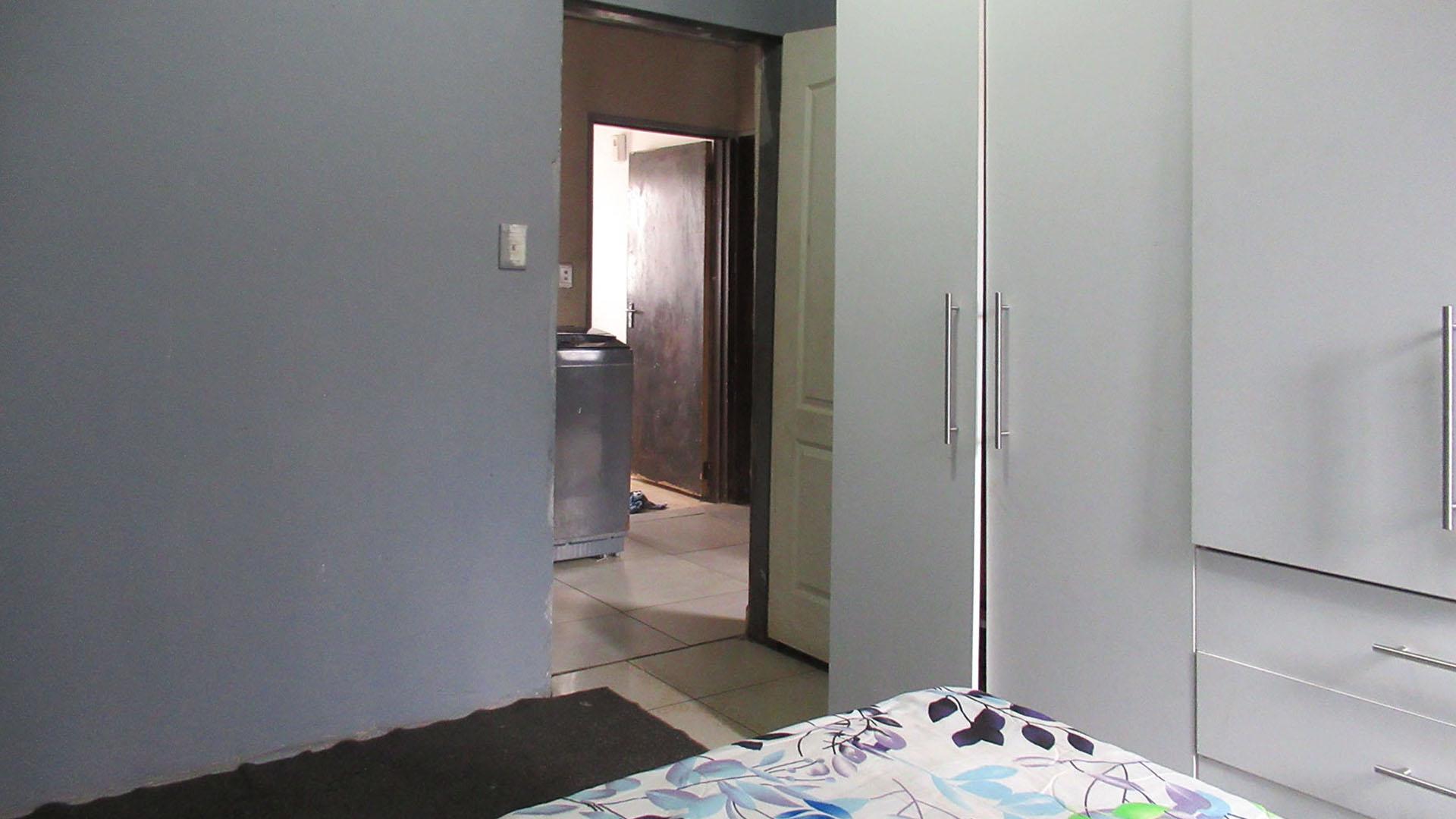 Bed Room 2 - 12 square meters of property in Benoni