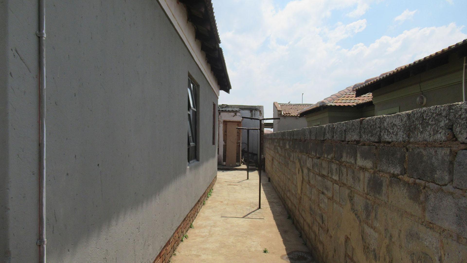 Backyard of property in Benoni