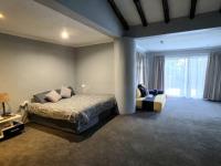  of property in Brackendowns