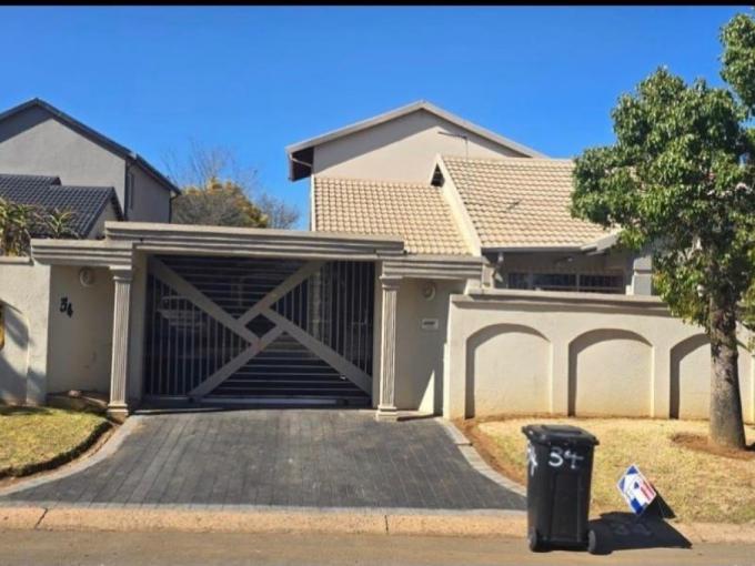 3 Bedroom House for Sale For Sale in Brackendowns - MR721586