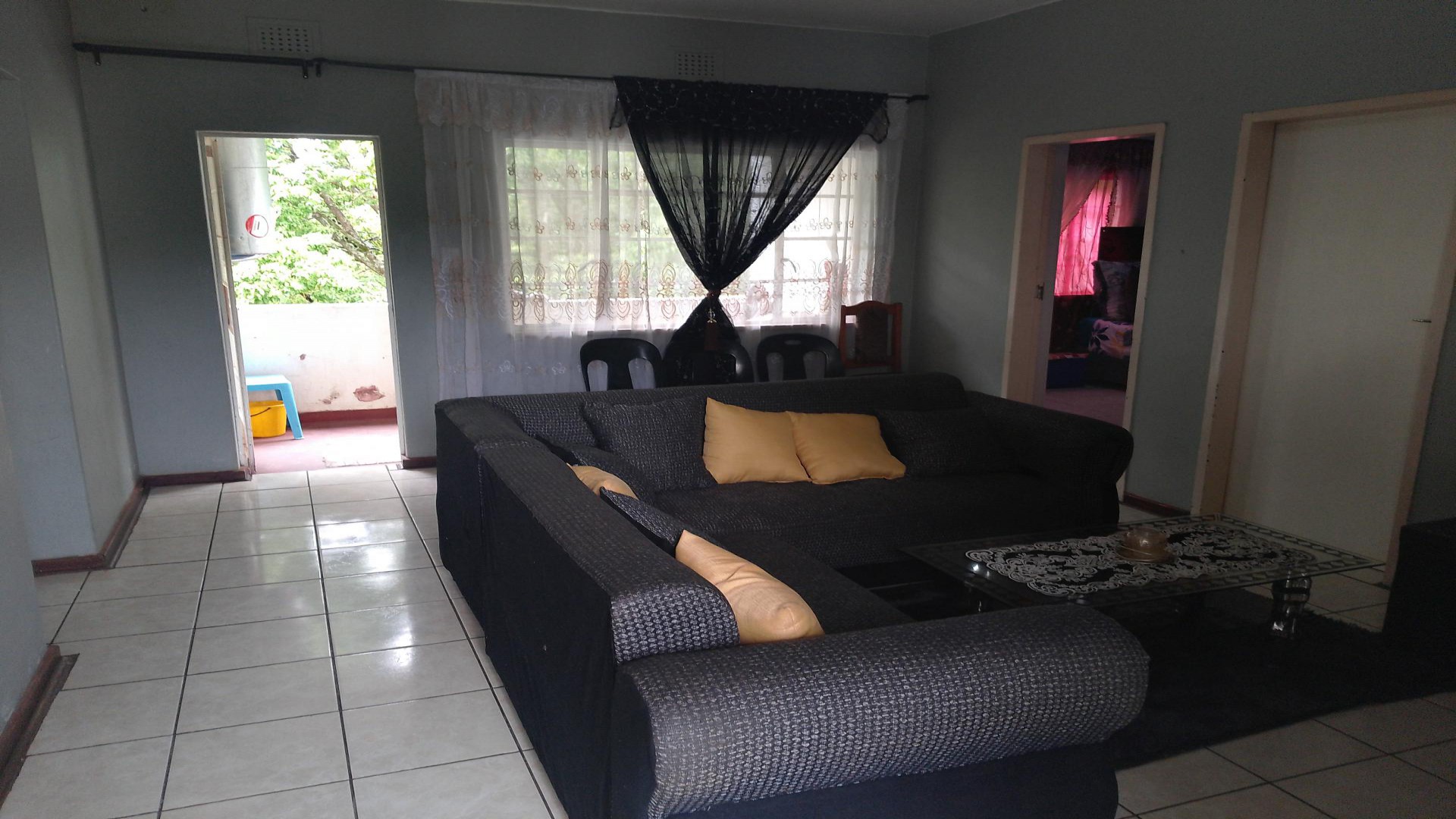 Lounges of property in Vryheid
