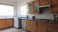Kitchen - 21 square meters of property in Oakdene