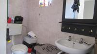 Staff Bathroom - 3 square meters of property in Oakdene
