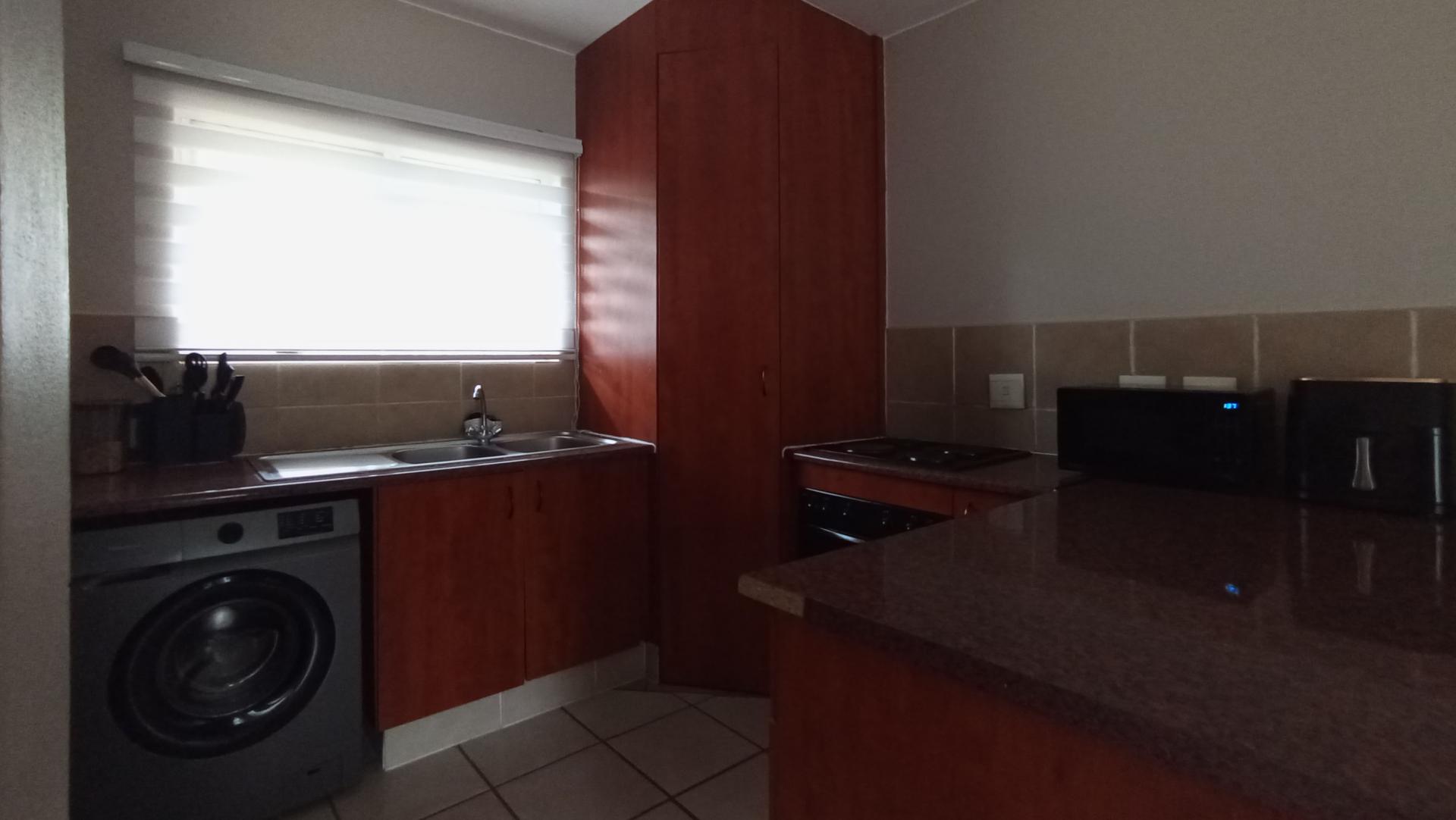 Kitchen - 7 square meters of property in Annlin