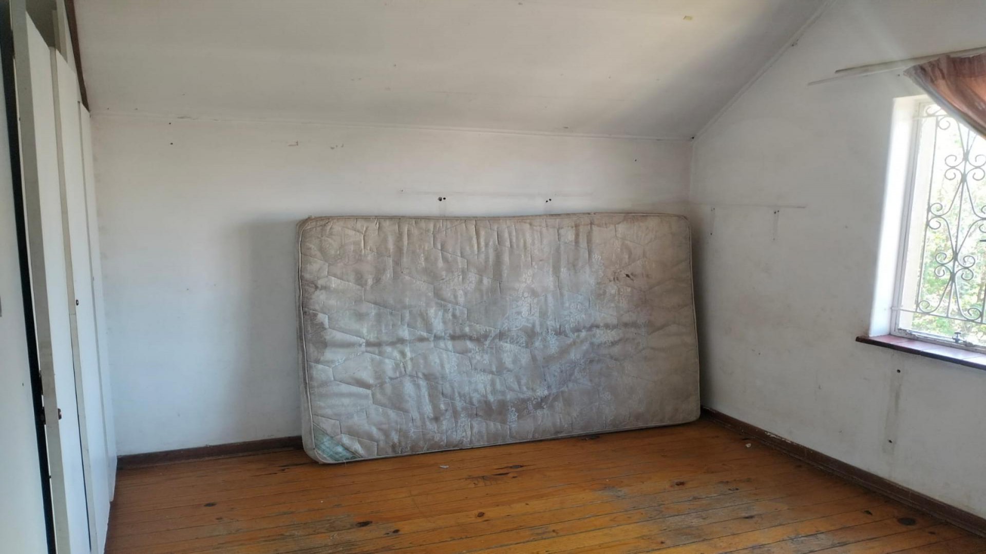 Bed Room 2 of property in Sophiatown