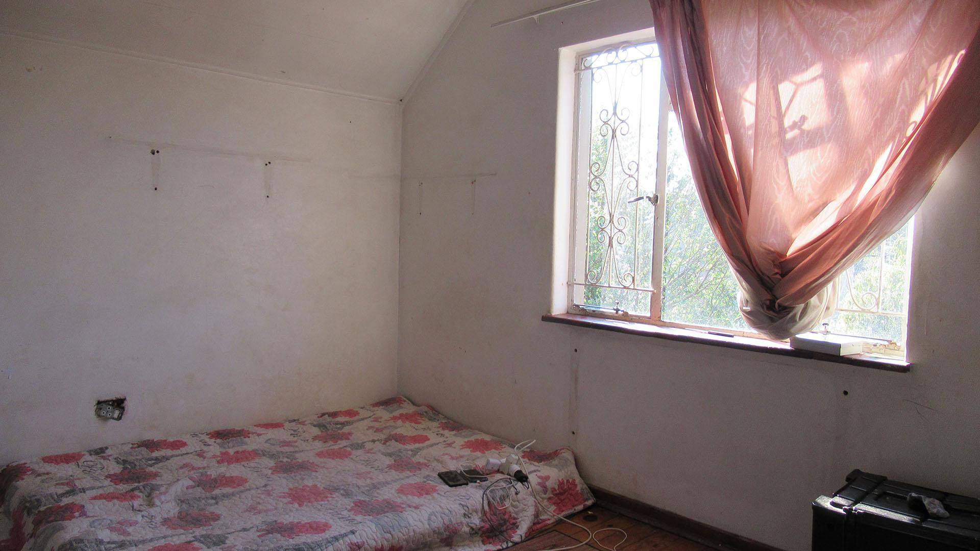 Bed Room 3 - 15 square meters of property in Sophiatown