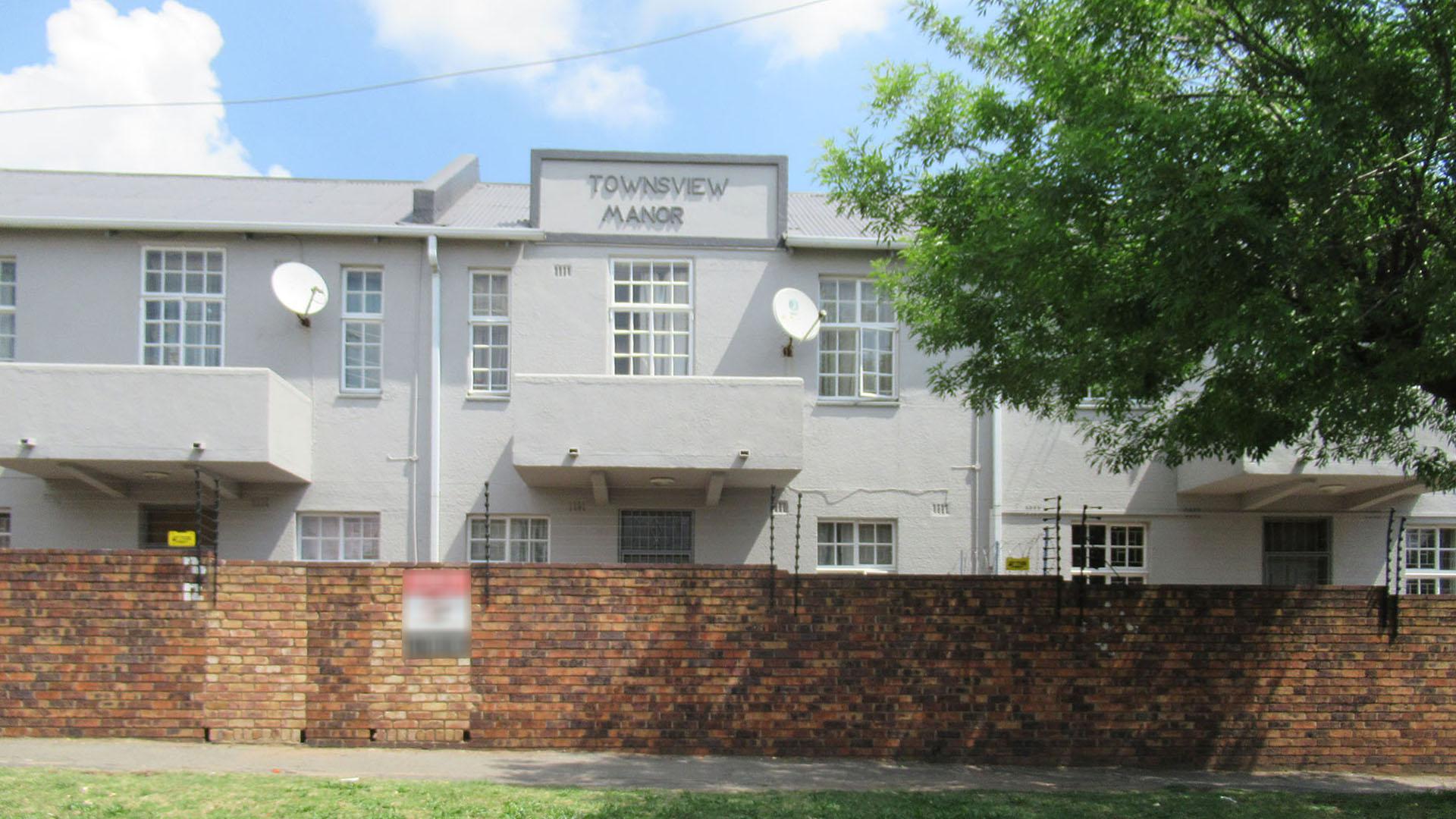 Front View of property in Townsview
