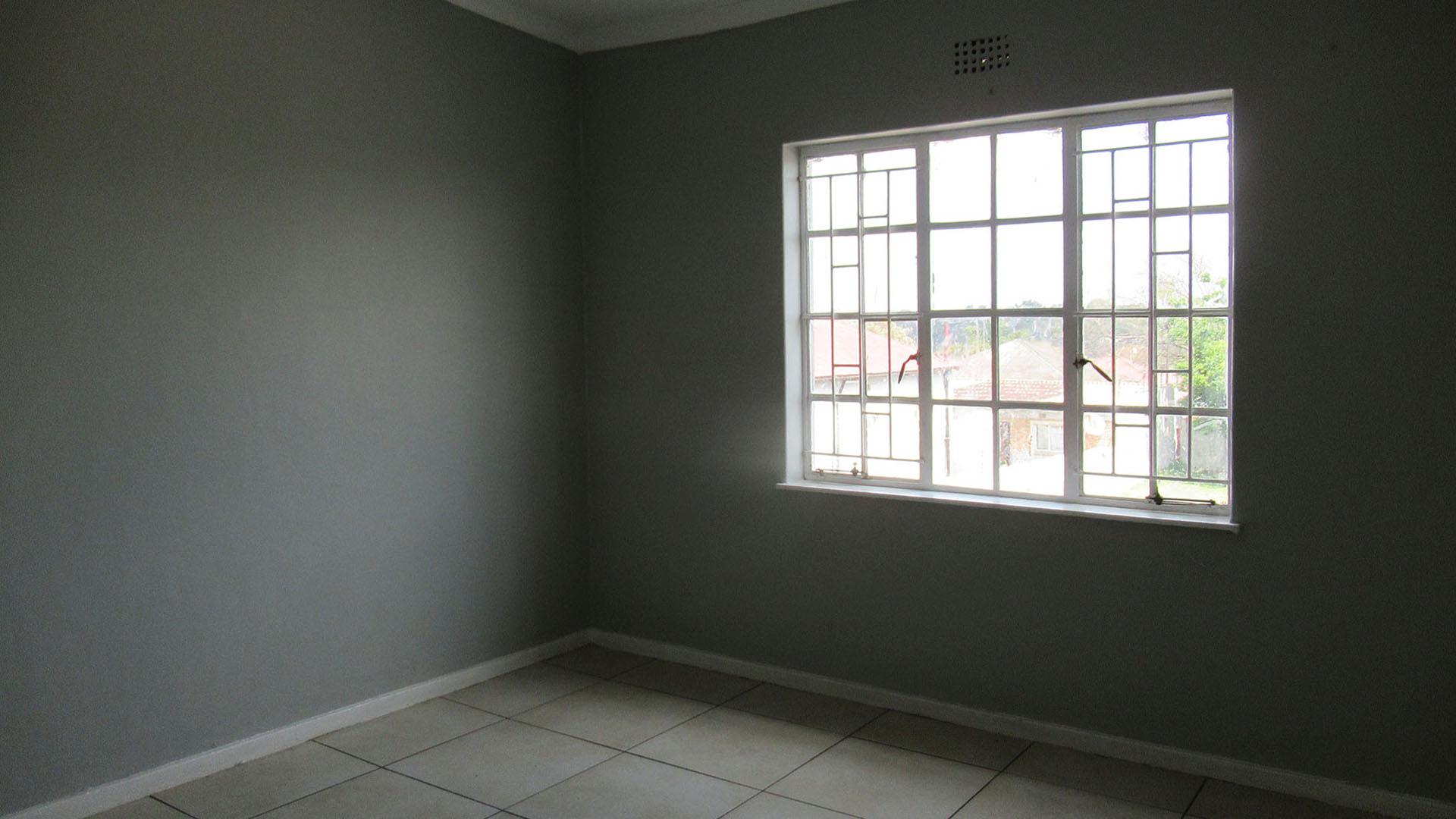 Bed Room 2 - 12 square meters of property in Townsview