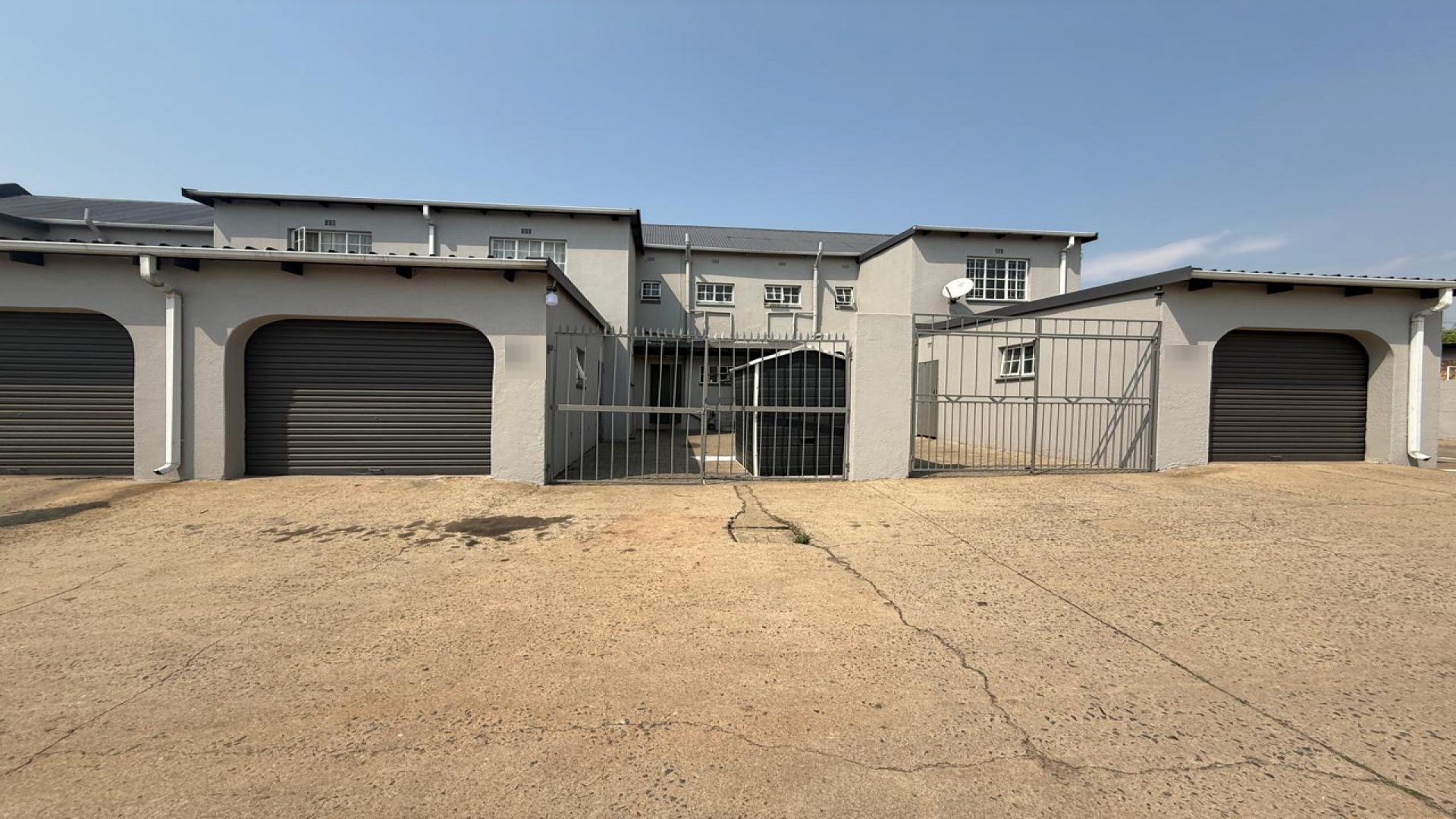 Front View of property in Townsview