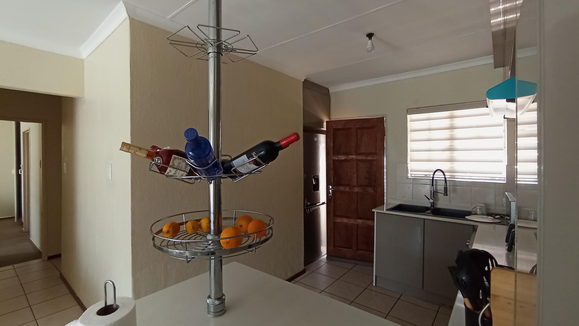 Kitchen - 9 square meters of property in Celtisdal