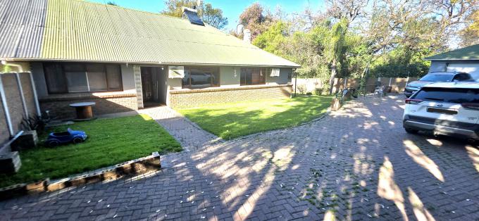 3 Bedroom House for Sale For Sale in Riebeek Kasteel - MR721627