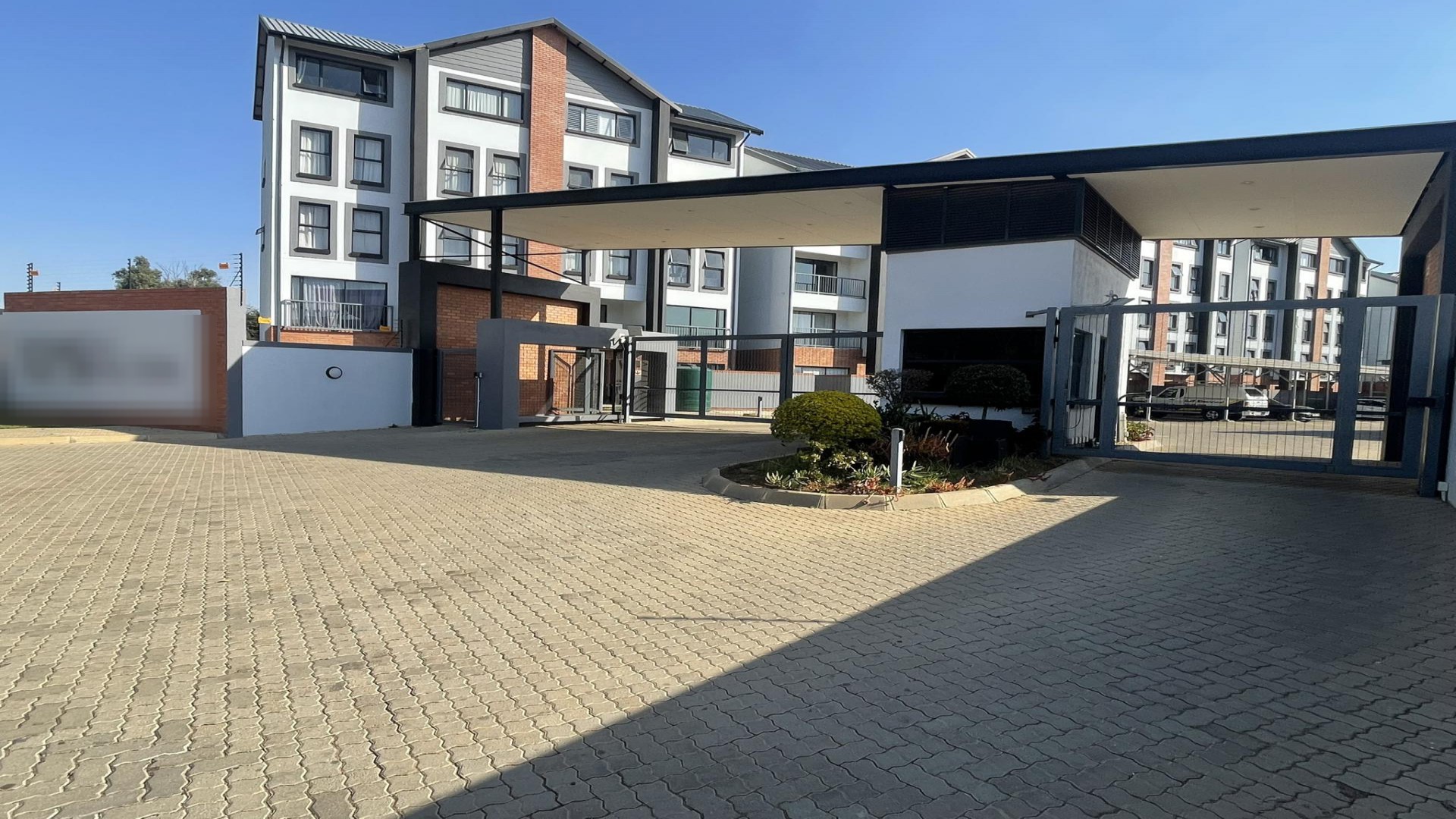 Front View of property in Linbro Park A.H.