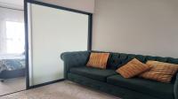 Lounges - 9 square meters of property in Linbro Park A.H.