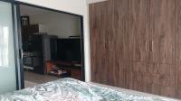 Bed Room 1 - 13 square meters of property in Linbro Park A.H.