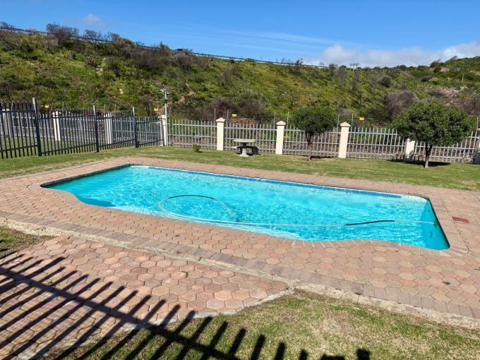 3 Bedroom Duplex for Sale For Sale in Mossel Bay - MR721644