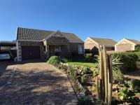 2 Bedroom 1 Bathroom House for Sale for sale in Oudtshoorn