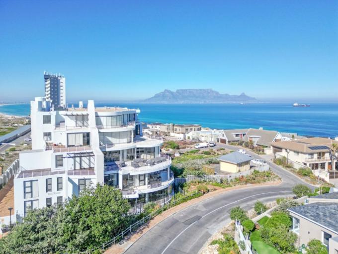 2 Bedroom Apartment for Sale For Sale in Bloubergstrand - MR721663