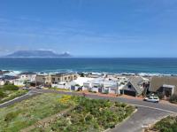  of property in Bloubergstrand
