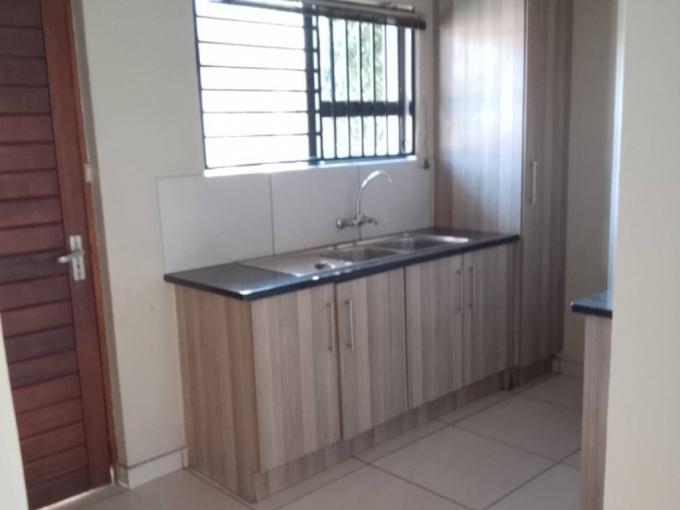 3 Bedroom Simplex to Rent in Cashan - Property to rent - MR721664