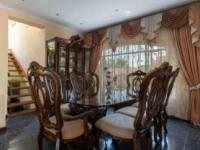  of property in Glenvista