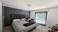 Bed Room 2 of property in Oakdene