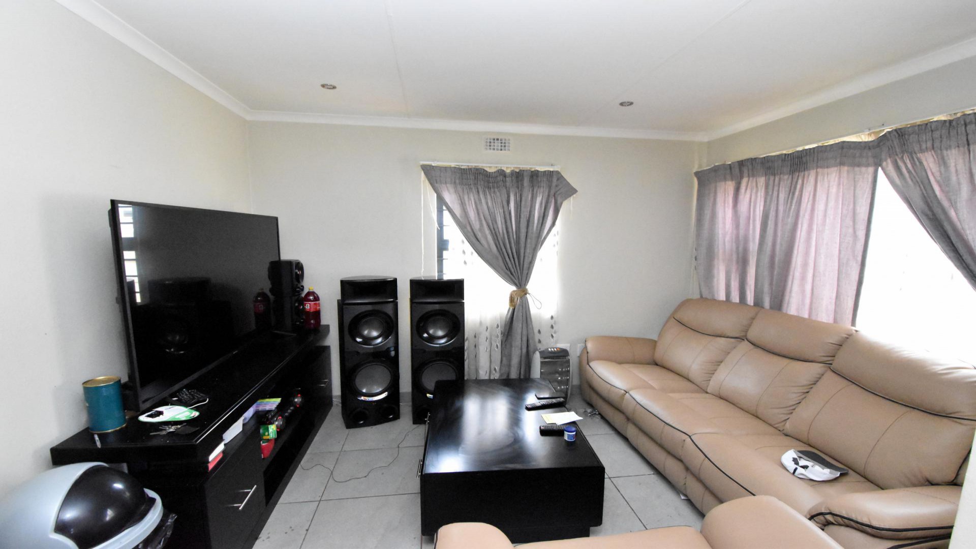 Lounges of property in Albertsdal