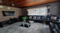 Lounges - 21 square meters of property in Kibler Park