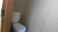 Bathroom 1 of property in Bezuidenhout Valley
