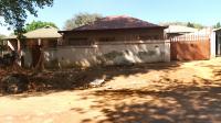 Front View of property in Bezuidenhout Valley