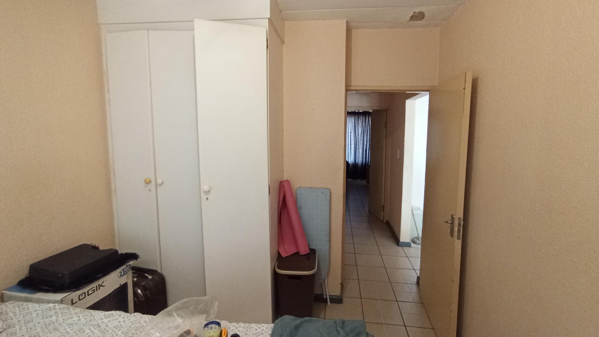 Bed Room 1 - 10 square meters of property in President Park A.H.