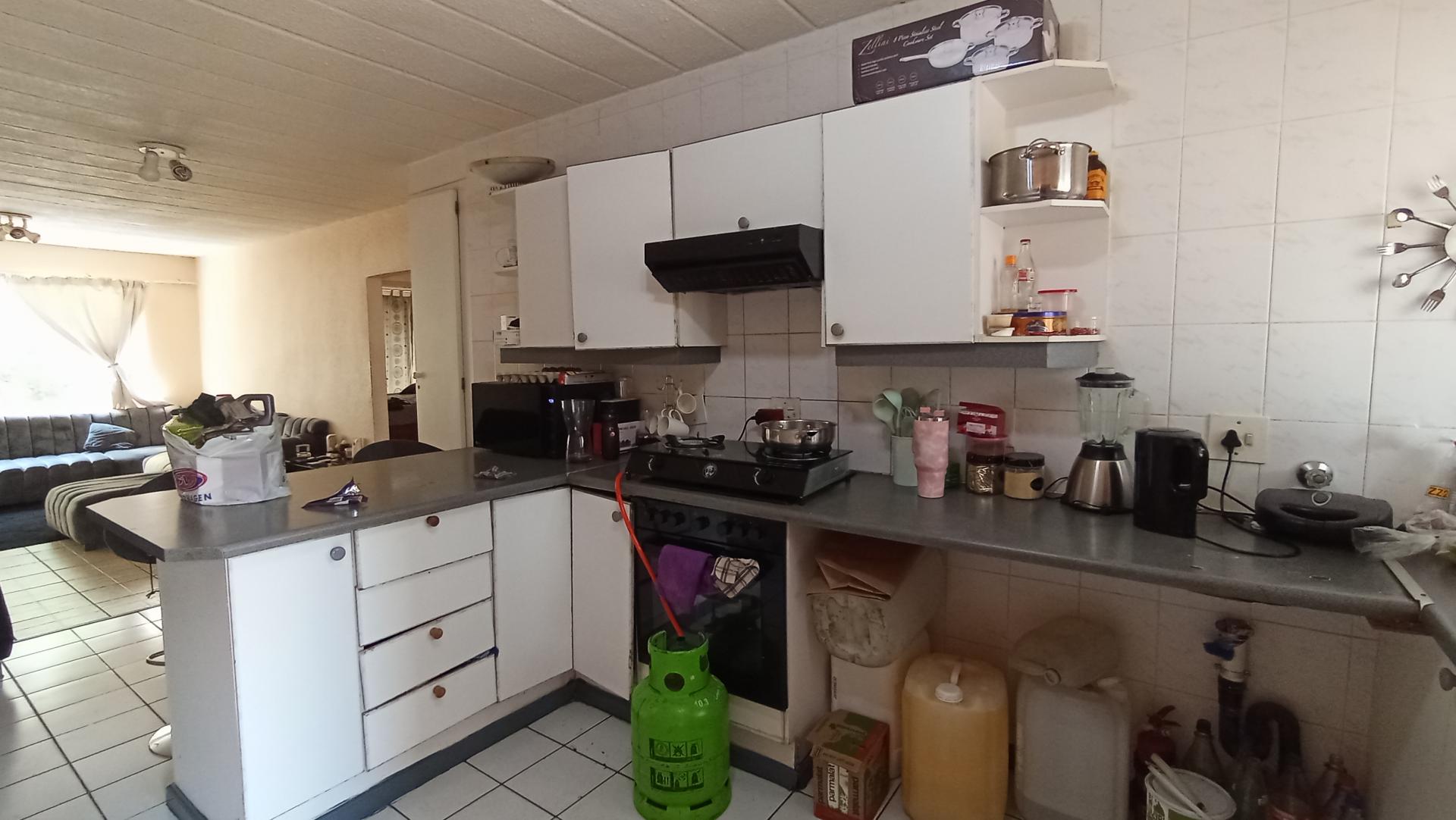 Kitchen - 11 square meters of property in President Park A.H.