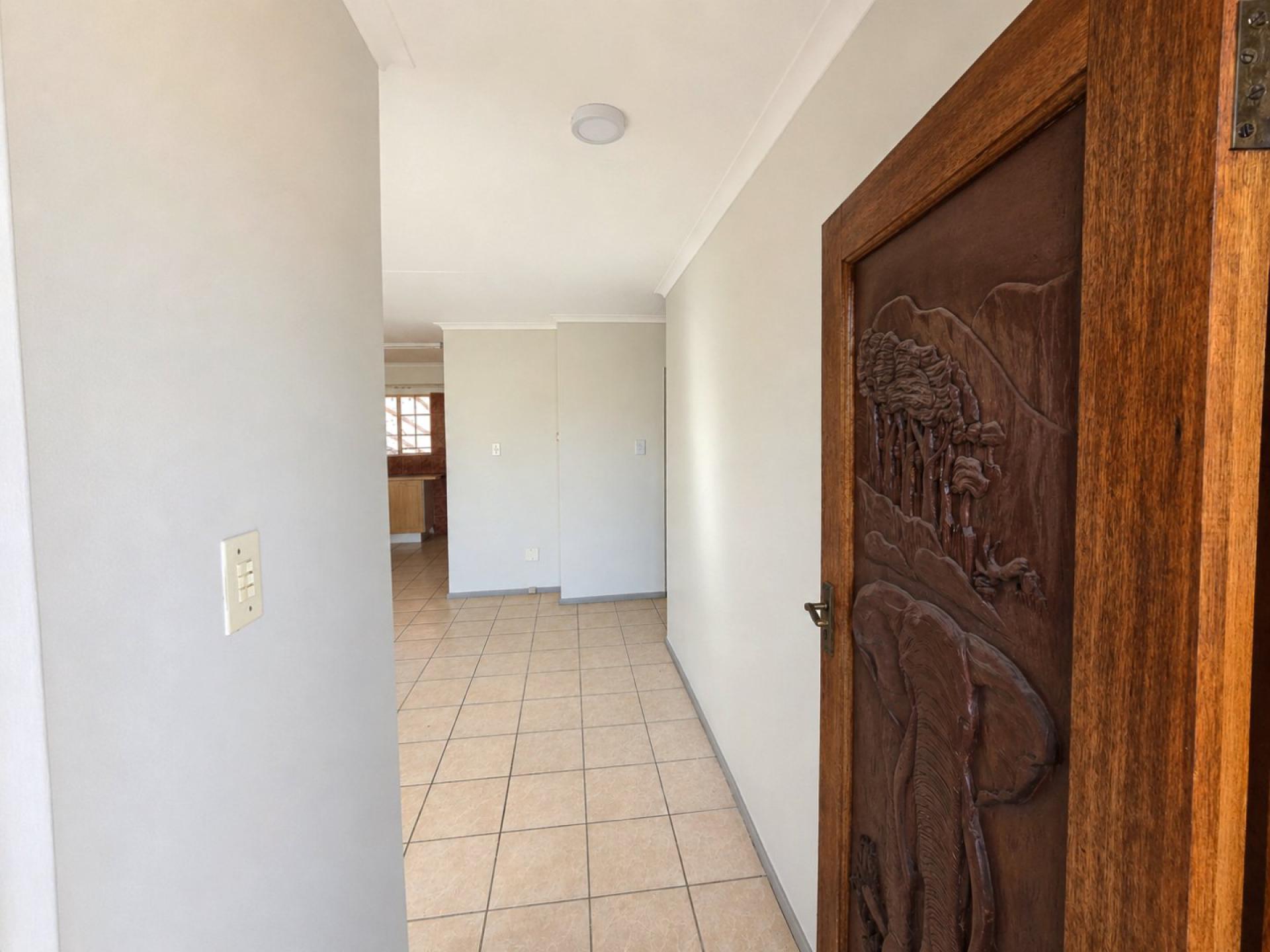  of property in Magalieskruin