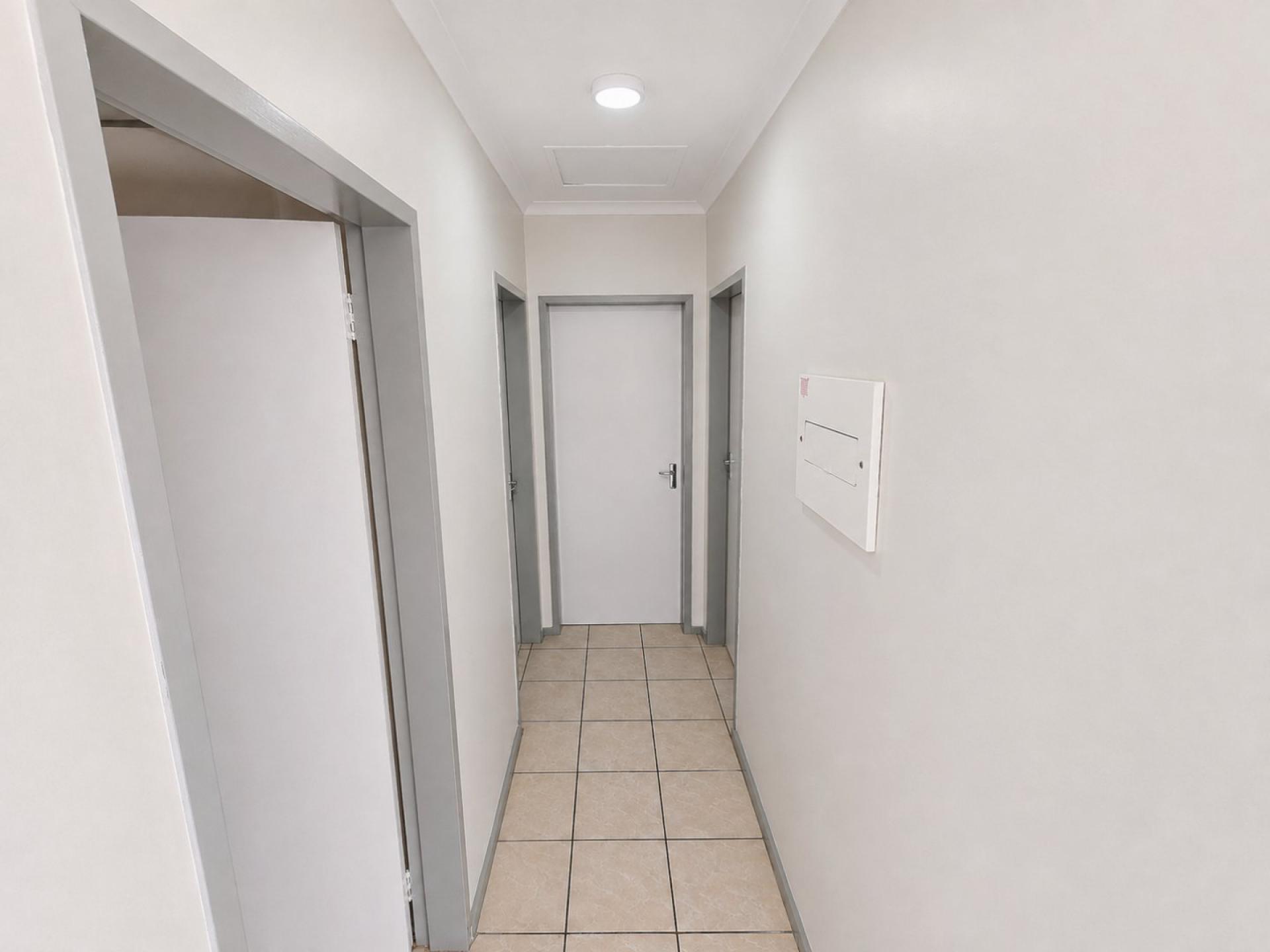  of property in Magalieskruin