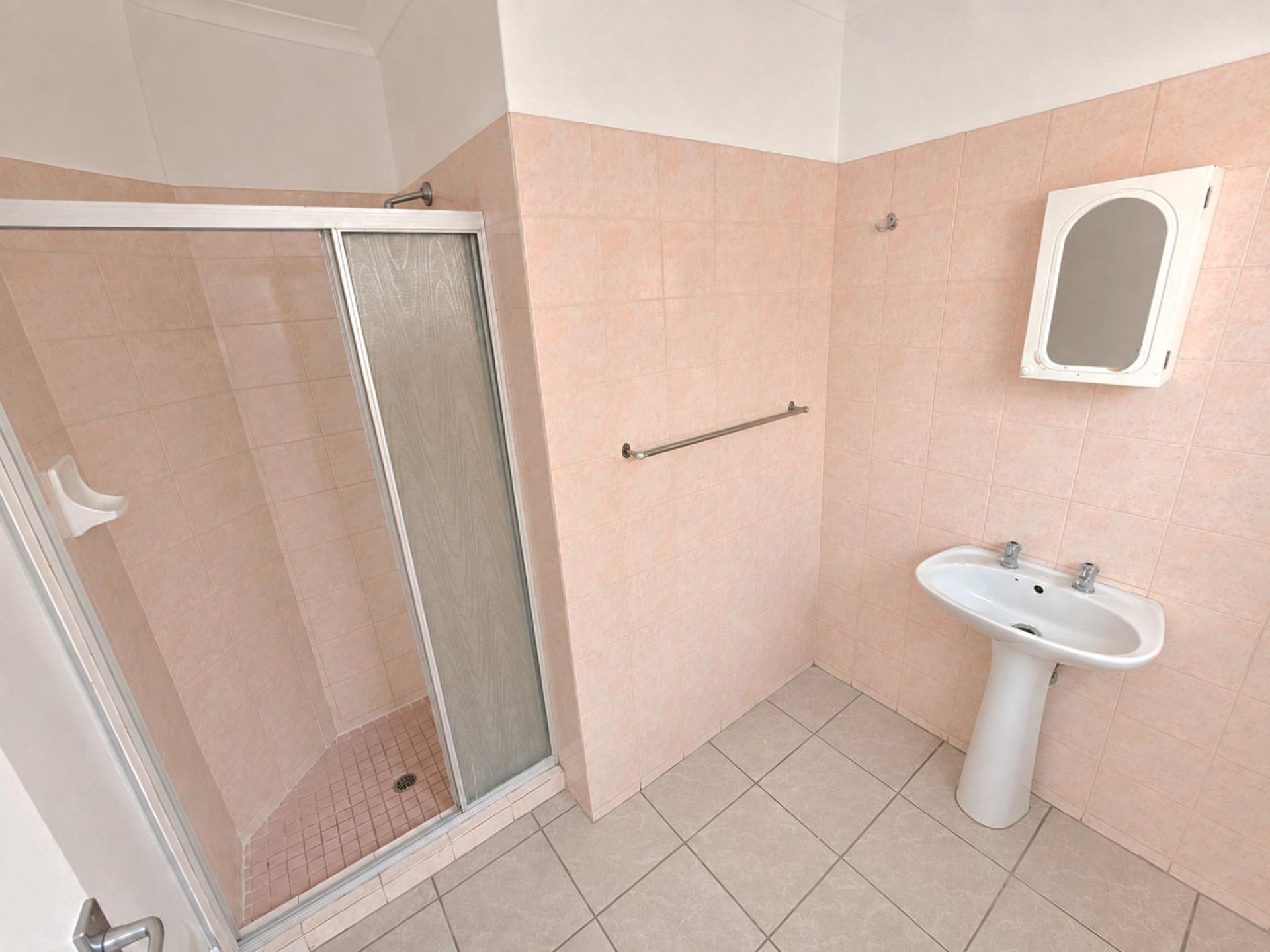  of property in Magalieskruin