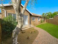  of property in Magalieskruin