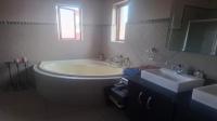 Bathroom 1 of property in Kengies