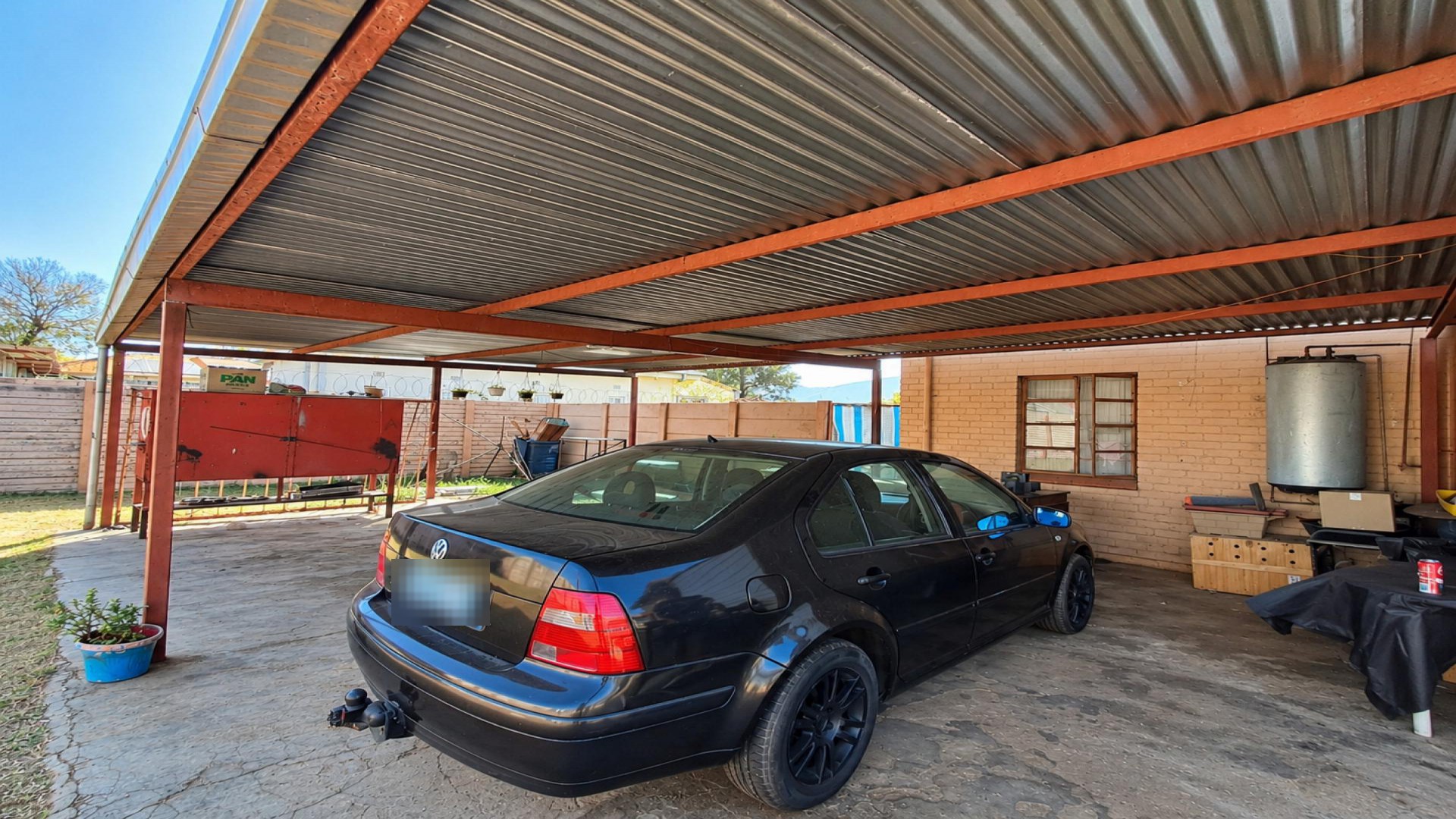 Carport  of property in Daspoort