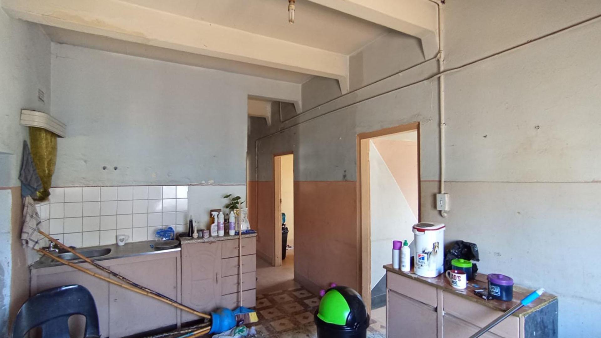 Kitchen - 17 square meters of property in Daspoort
