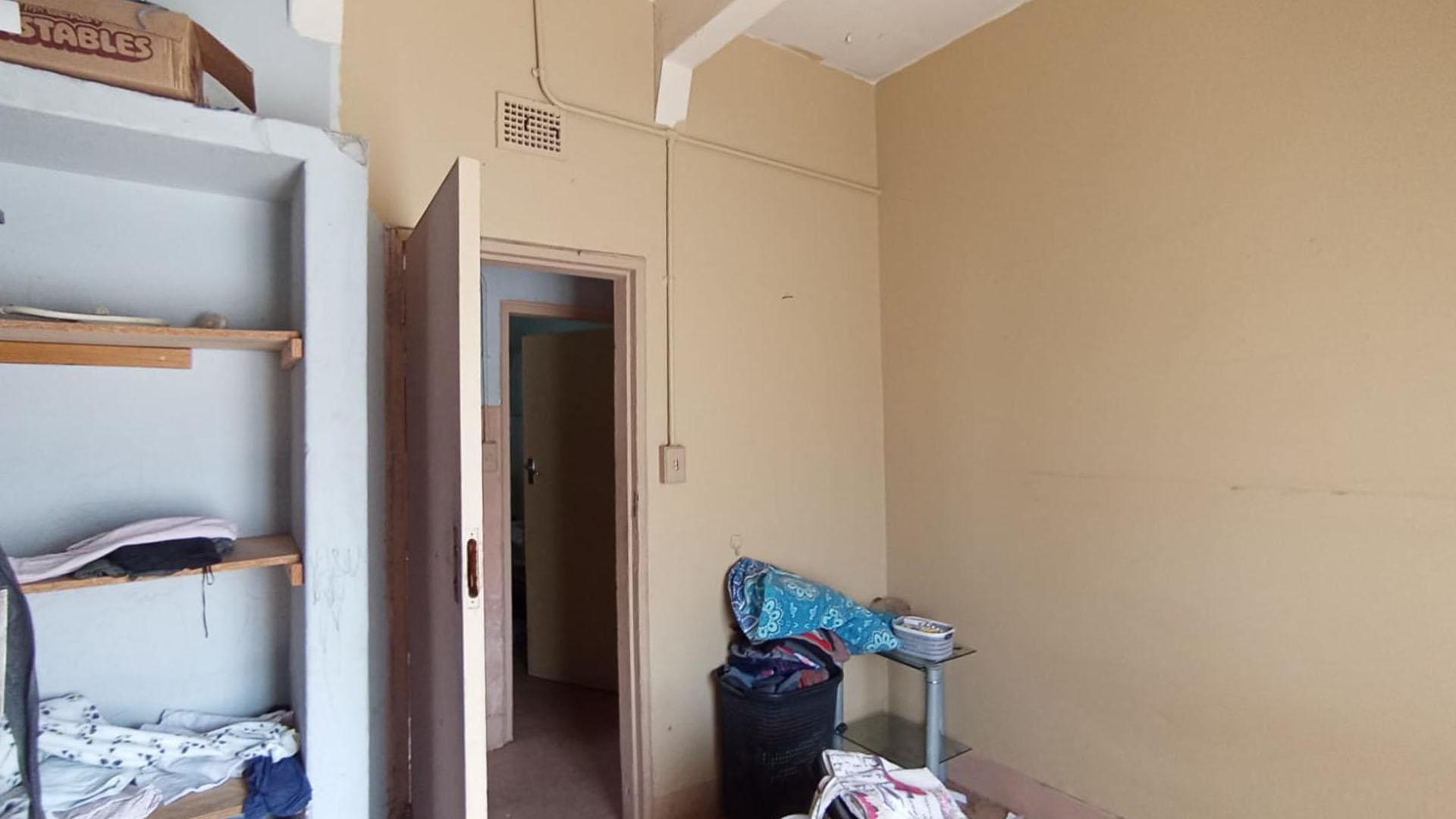 Bed Room 3 - 12 square meters of property in Daspoort