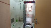 Bathroom 1 - 4 square meters of property in Daspoort