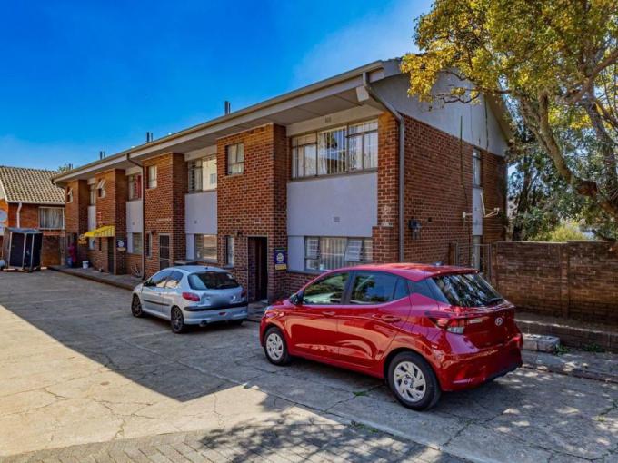 3 Bedroom Duplex for Sale For Sale in Windsor East - MR721806